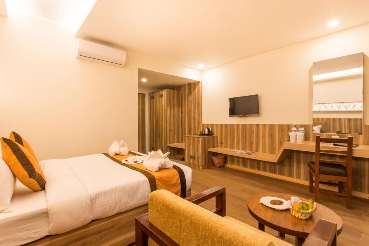 Park Safari Resort, Chitwan National Park Экстерьер фото